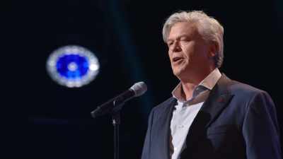 We had been friends for ten years,
so we were young comics together, - Ron White: If You Quit Listening, I'll Shut Up