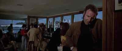 - We blew our cover.
- What?! - The Killer Elite