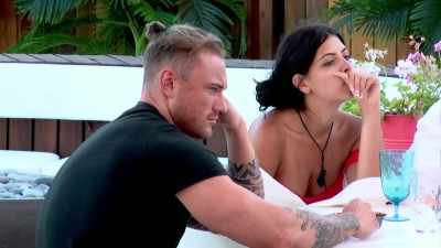 We both have our guard up - Love Island