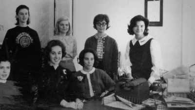 We were both kind of feeling
like outsiders - Raise Hell: The Life & Times of Molly Ivins