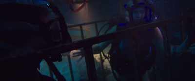 We can almost hear them, right?
So-so maybe we're just a bit too deep. - 47 Meters Down