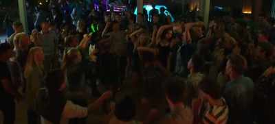 ♪ We can dance, we can dance ♪ - The Kissing Booth