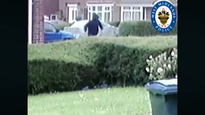 We can discern an object
of considerable size, - Killers: Caught on Camera