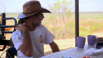 We can hook up the trailer.
Yeah, no, that's great. - Outback Opal Hunters