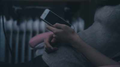 We can just chat a bit tonight. - Can't Feel Nothing