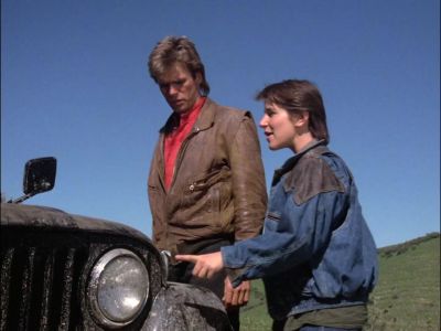 We can use the headlight as a parabolic mirror. - MacGyver