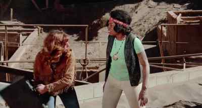 We can't shake the pigs. - Five Loose Women