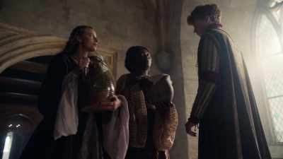 We carry water to warm the Infanta's bath. - The Spanish Princess