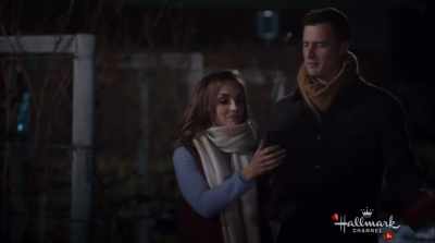 We could "get each other
surprise romantic gifts." - Valentine in the Vineyard