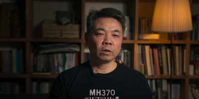 We could see her phone
was showing an incoming call. - MH370: The Plane That Disappeared
