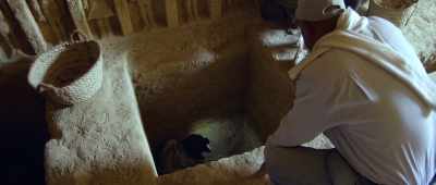 We didn't find a burial chamber
in this shaft. - Secrets of the Saqqara Tomb