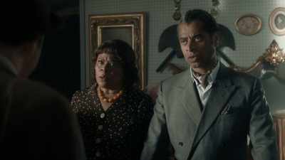 - We didn't know it was stolen.
- Because you didn't ask. - Magpie Murders