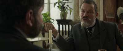 - We do perfectly well with the cancan.
- I've seen it half empty on a weeknight. - Colette