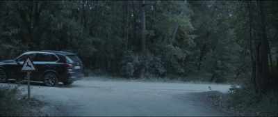 - We were doing fine.
- Sure, but this way is faster. - The Invisible Guest