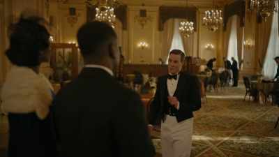 We don't need any
performers tonight. - The Porter
