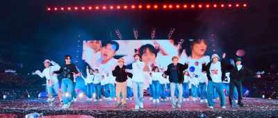 ♪ We don't need to worry ♪ - BTS: Permission to Dance on Stage - LA