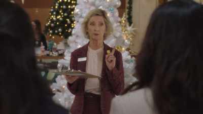 We don't tolerate
tardiness for any reason. - Christmas 9 to 5