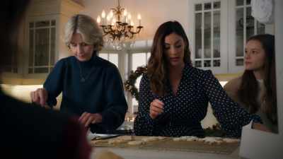 We found this great recipe - Mystery on Mistletoe Lane
