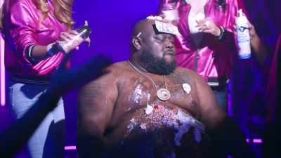 We gonna change your name
from Big Des to Big Diabetes. - Back on the Strip