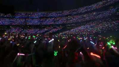 We gonna-- One, two,
one, two, three, go! - Coldplay: A Head Full of Dreams