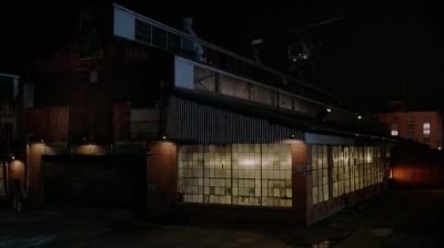 We got a chopper
outside. Check it out. - Arrow