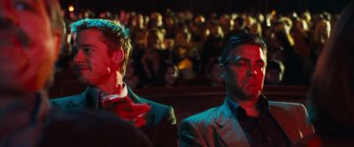 - We got a grease man.
- We got a grease man. - Ocean's Eleven