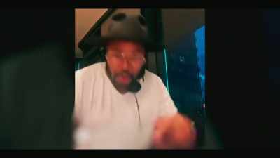 We got a hundred thousand
people in here - Disco’s Revenge