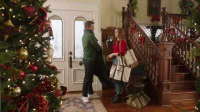 - We got a legacy to protect.
- Exactly, yeah. - 'Twas the Date Before Christmas