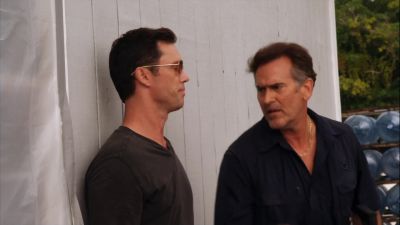 We got a problem. - Burn Notice