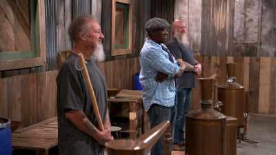 We got to choose our
favorite past contestant. - Moonshiners: Master Distiller
