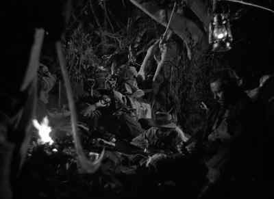 We got company. - The Treasure of the Sierra Madre