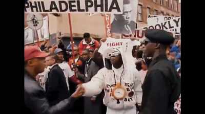 - ♪ We got to fight - On the Record