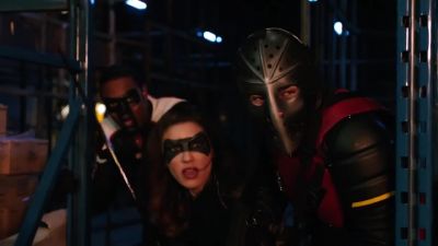 We got to get
out of here. - Arrow