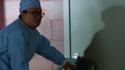 We got to get out of here. - Hawaii Five-0