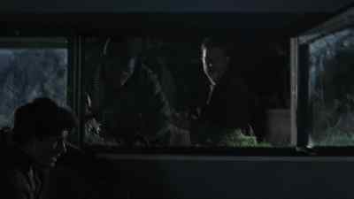 We got to go. - Falling Skies