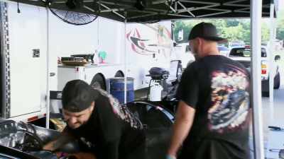 We got Greg Chandler,
first pair out. - Street Outlaws No Prep Kings Team Attack
