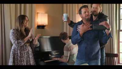 - We got it.
- ♪ Baby, do I ♪ - It's All Country