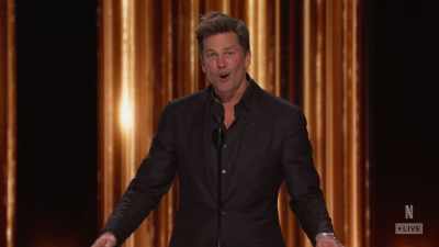 We got so many
great football greats here tonight. - The Roast of Tom Brady