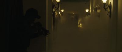 We got smoke in the corridor. - The Terminal List