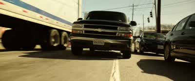 We got some traffic up ahead. - Den of Thieves