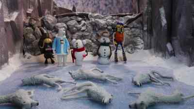 We gotta be quiet
and move swiftly - Steal the Naughty List