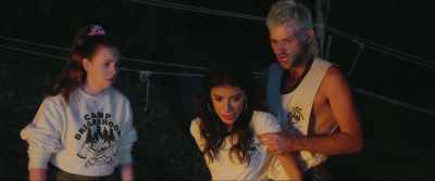 We gotta call the cops.
(Veronica hyperventilates) - She Came from the Woods