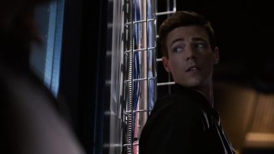 - We gotta get Caitlin back. - The Flash