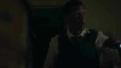 We gotta go.
HODGES: No. - Mr. Mercedes