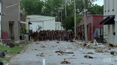 - We gotta go.
- Um... - The Walking Dead