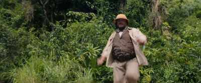 We gotta jump! - Jumanji: Welcome to the Jungle