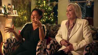 We hadden een grote doos
met kerstliedjes... - Wham!: Last Christmas Unwrapped