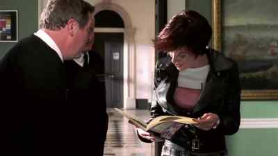 - We handle these Mondrians all the time. - Hustle
