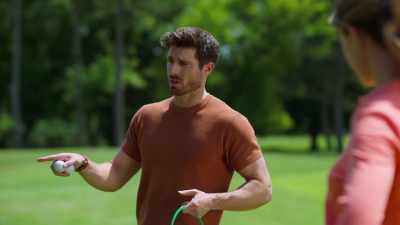 We have 30 seconds and whoever
knocks off the most cans wins. - Love on the Right Course