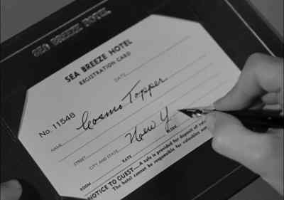- We have a nice room on the third floor. - Topper